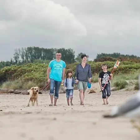 Reihenhaus Im Ostseeresort Dampland