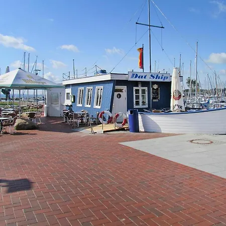 Reihenhaus Im Ostseeresort Dampland